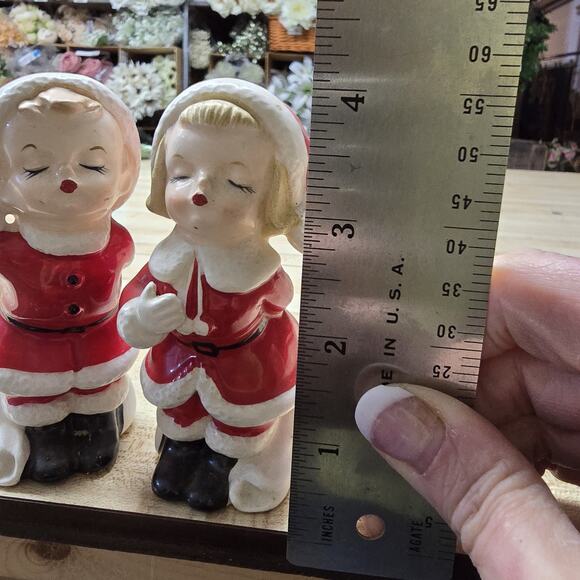 Vintage Kissing Santa Boy & Girl Santa Claus Porcelain Figurines SR Japan - Picture 8 of 8